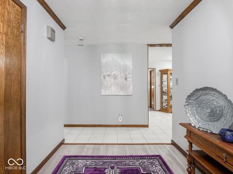 Photo of 6994 E County Line Road, Indianapolis, IN