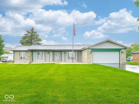 Photo of 6994 E County Line Road, Indianapolis, IN