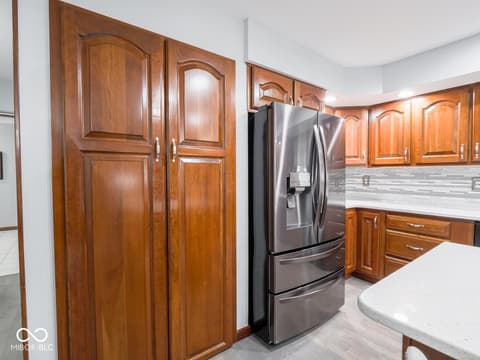 Photo of 6994 E County Line Road, Indianapolis, IN