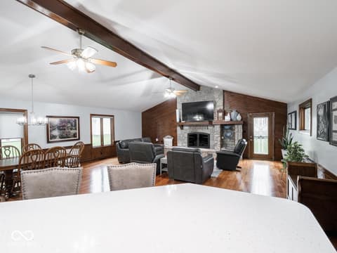 Photo of 6994 E County Line Road, Indianapolis, IN
