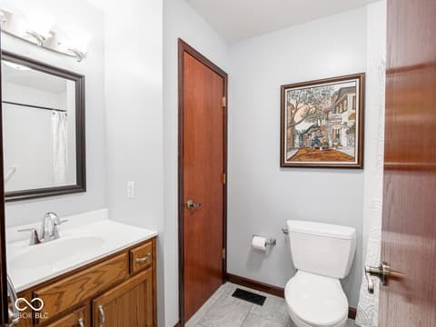 Photo of 6994 E County Line Road, Indianapolis, IN