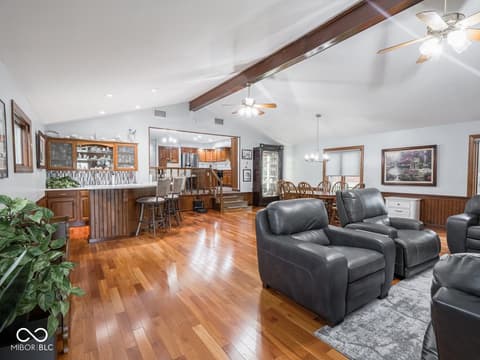Photo of 6994 E County Line Road, Indianapolis, IN