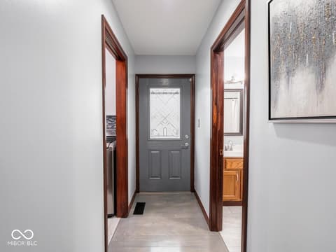 Photo of 6994 E County Line Road, Indianapolis, IN