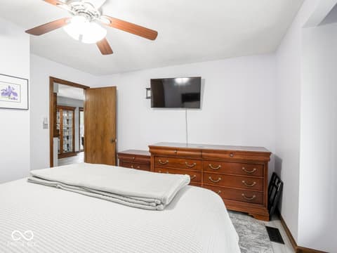 Photo of 6994 E County Line Road, Indianapolis, IN