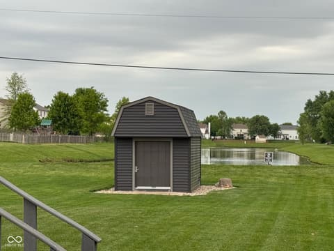 Photo of 6994 E County Line Road, Indianapolis, IN