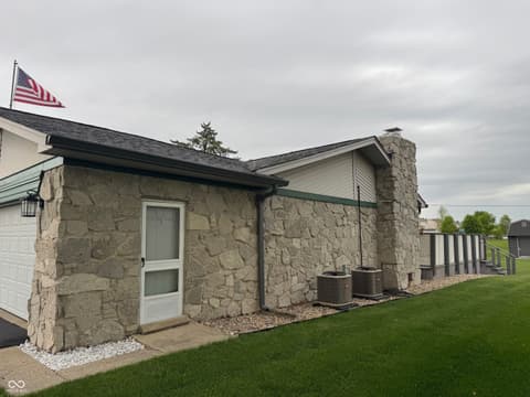 Photo of 6994 E County Line Road, Indianapolis, IN