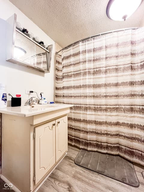 Photo of 209 N Grant Street, Cayuga, IN