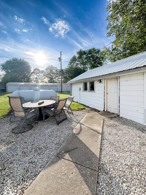Photo of 209 N Grant Street, Cayuga, IN