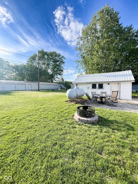 Photo of 209 N Grant Street, Cayuga, IN