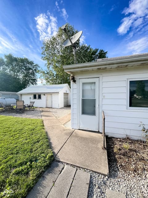 Photo of 209 N Grant Street, Cayuga, IN