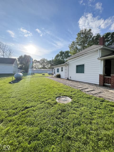 Photo of 209 N Grant Street, Cayuga, IN