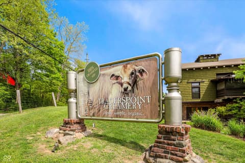 Photo of 9202 Fanchon Drive, Zionsville, IN