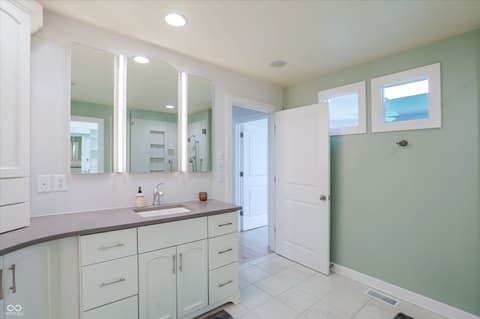 Photo of 9202 Fanchon Drive, Zionsville, IN