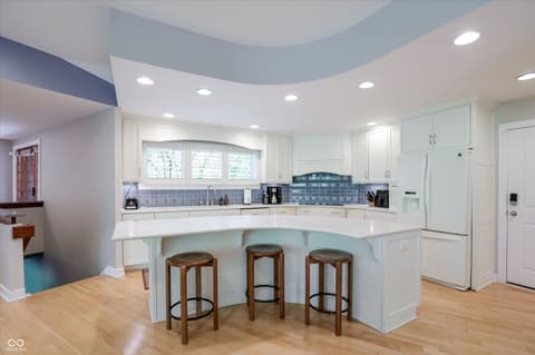 Photo of 9202 Fanchon Drive, Zionsville, IN
