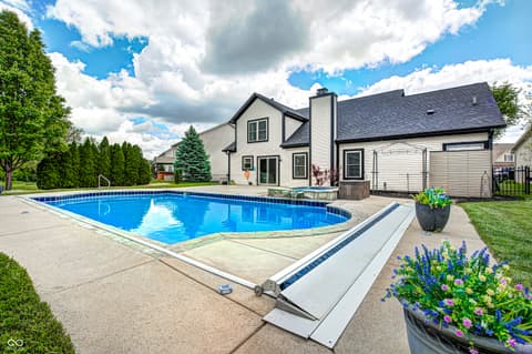 Pool at 1114 Rockwell Drive, Greenwood, IN