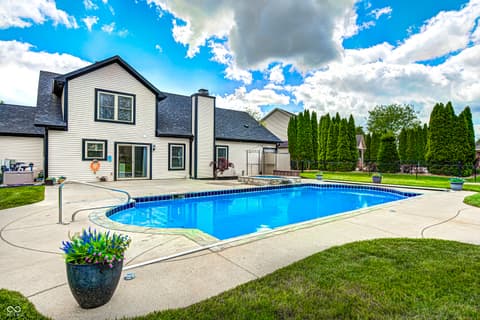 Pool at 1114 Rockwell Drive, Greenwood, IN
