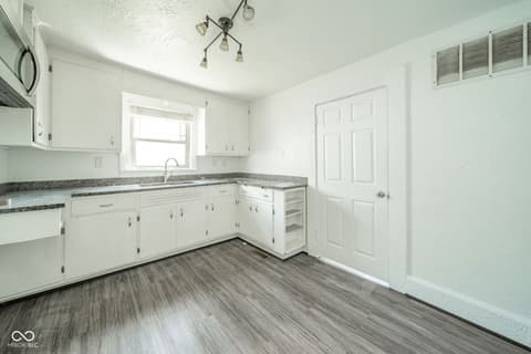 Photo of 1433 W 5th Street, Anderson, IN