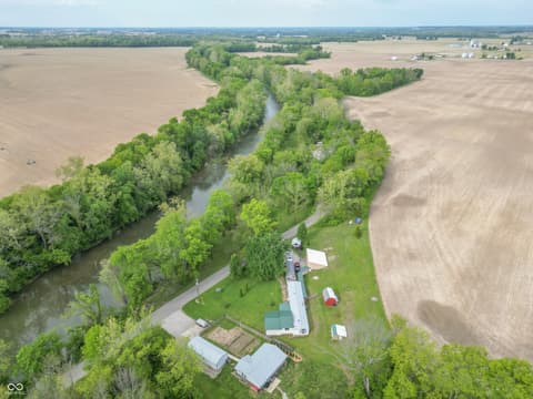 Photo of 914 W 900 S, Flat Rock, IN
