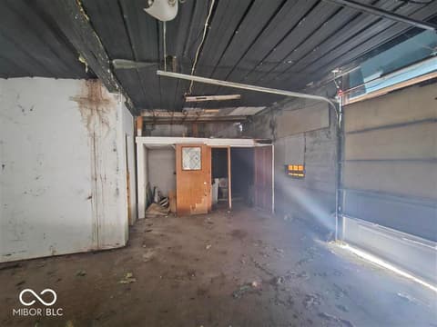 Garage at 422 S 18th Street, New Castle, IN