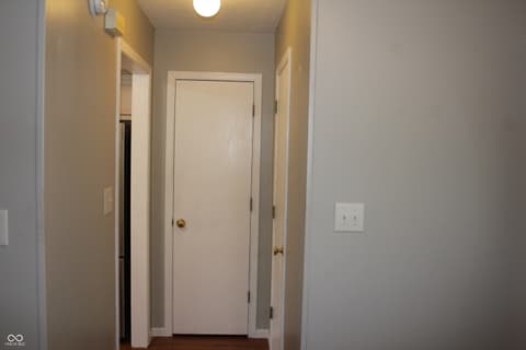 Hallway at 1018 N Forest View Drive S, Ellettsville, IN
