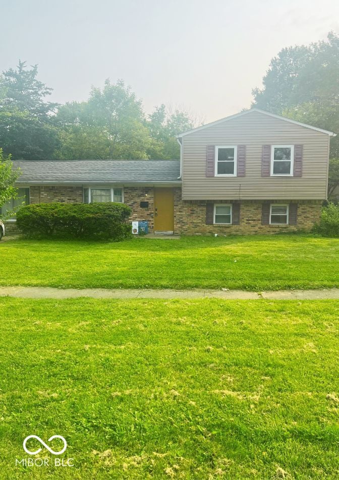 Front exterior at 3570 Decamp Drive, Indianapolis, IN