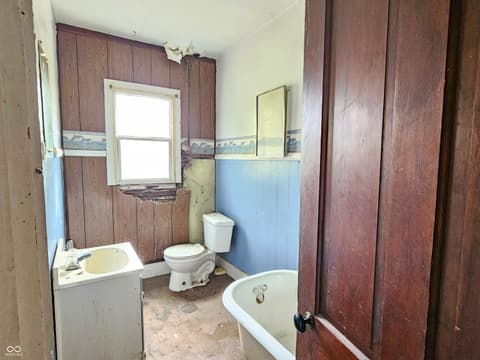 Bathroom at 431 Randolph Street, Richmond, IN