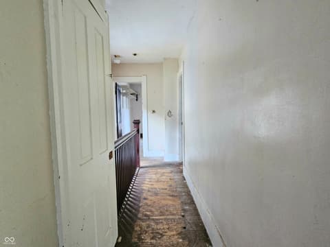 Hallway at 431 Randolph Street, Richmond, IN