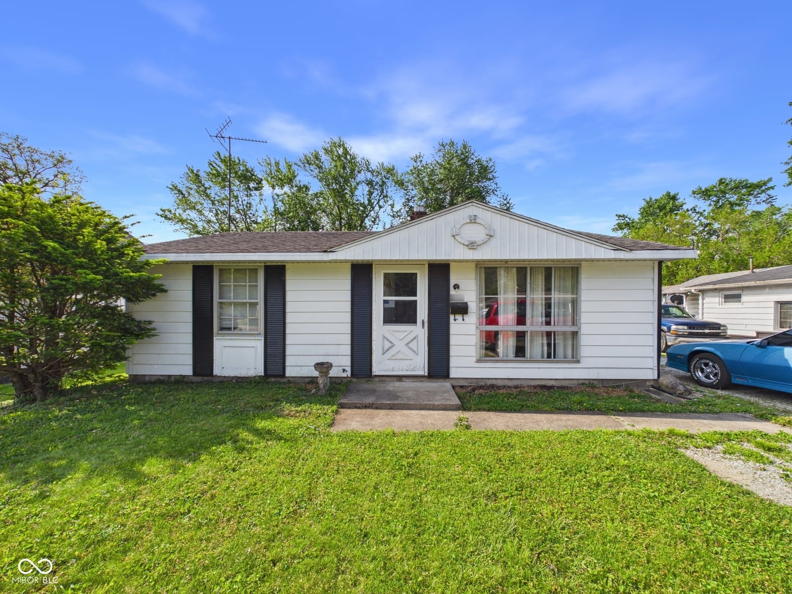 Front exterior at 2521 E 8th Street, Anderson, IN