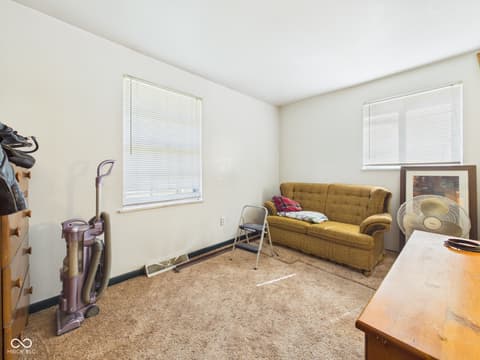 Living room at 2521 E 8th Street, Anderson, IN