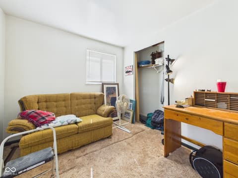 Living room at 2521 E 8th Street, Anderson, IN