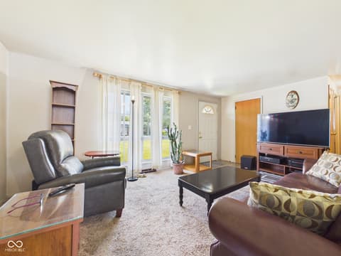 Living room at 2521 E 8th Street, Anderson, IN