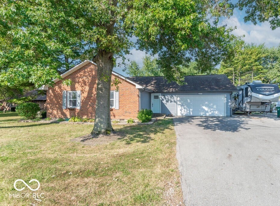 Photo of 1020 S Green Street, Brownsburg, IN