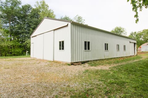 Photo of 6430 E Private Rd 800 N, North Vernon, IN
