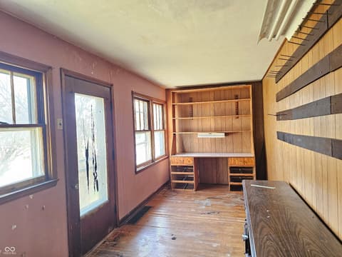 Foyer at 234 E Commerce Street, Dunkirk, IN