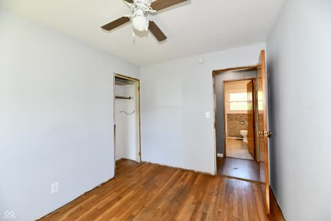 Photo of 129 E McKenzie Road, Greenfield, IN
