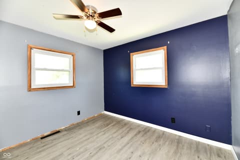 Photo of 129 E McKenzie Road, Greenfield, IN