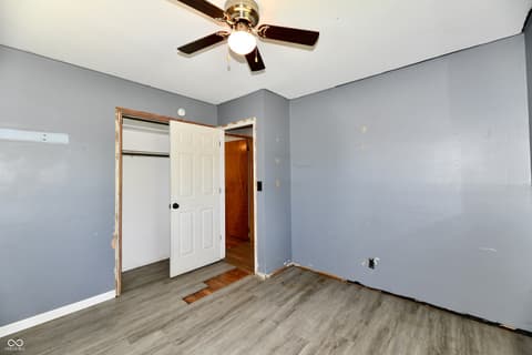 Photo of 129 E McKenzie Road, Greenfield, IN