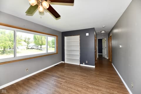 Photo of 129 E McKenzie Road, Greenfield, IN