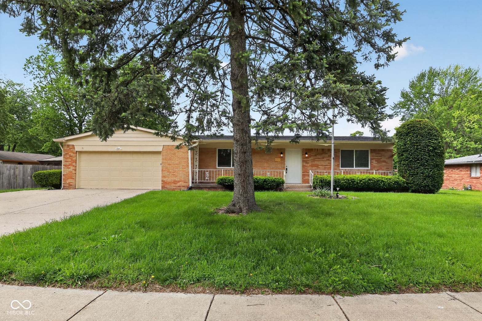 Photo of 6552 Birchcrest Drive, Indianapolis, IN