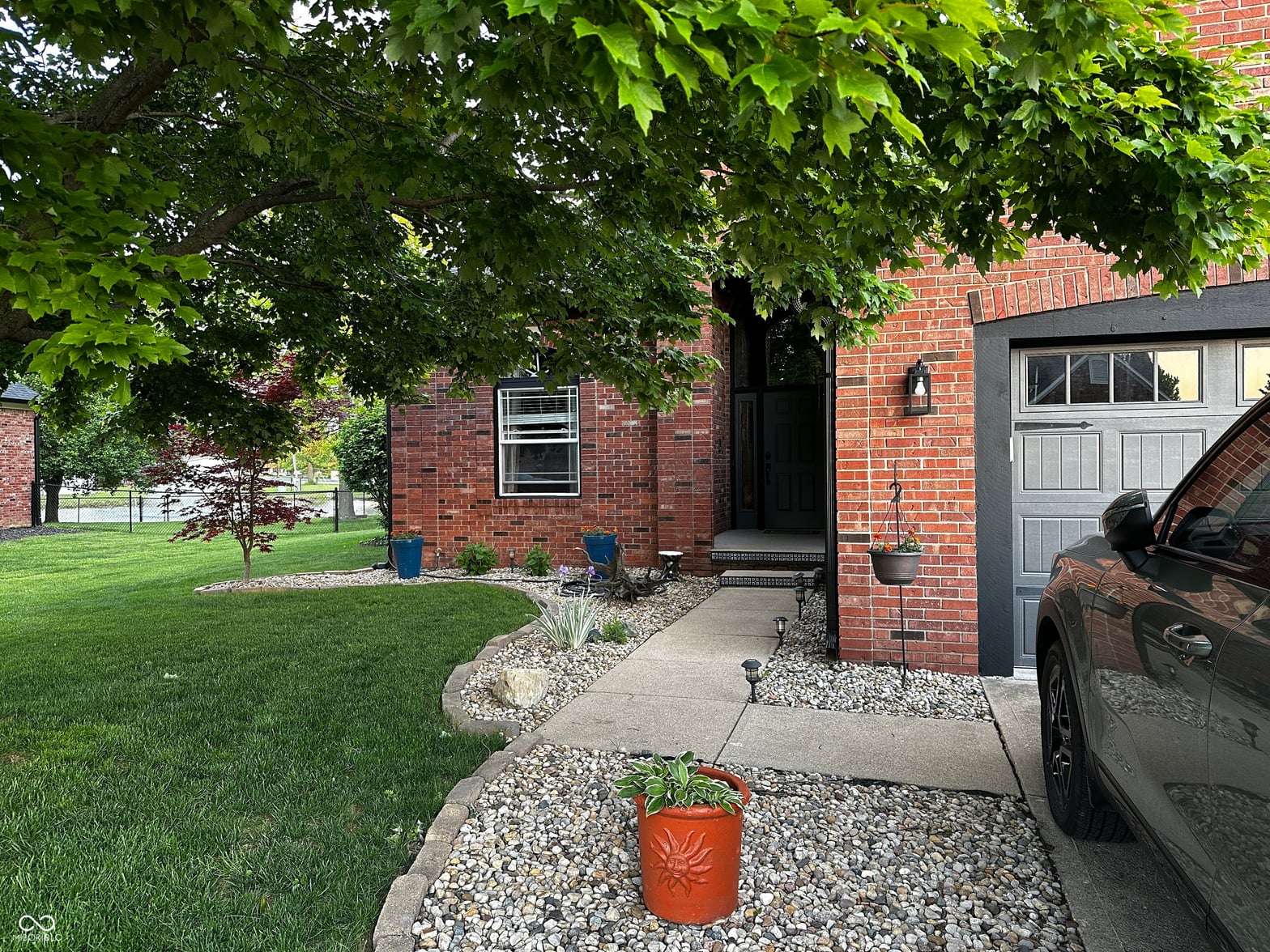 Foyer at 651 Leah Way, Greenwood, IN