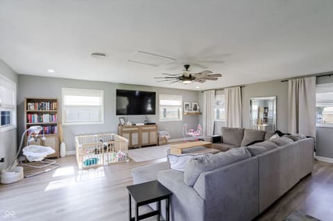 Photo of 1494 W 250 S, Shelbyville, IN