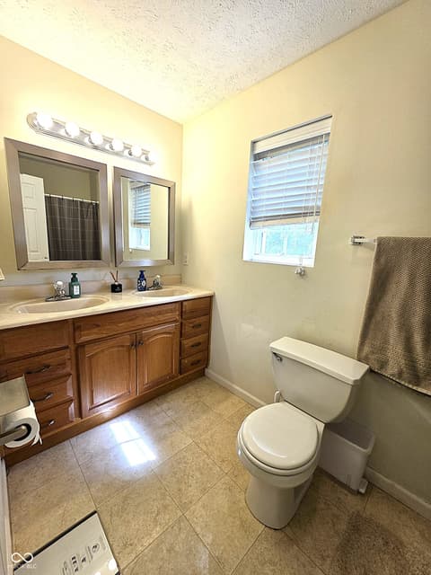 Photo of 239 Lincoln Hills, Coatesville, IN