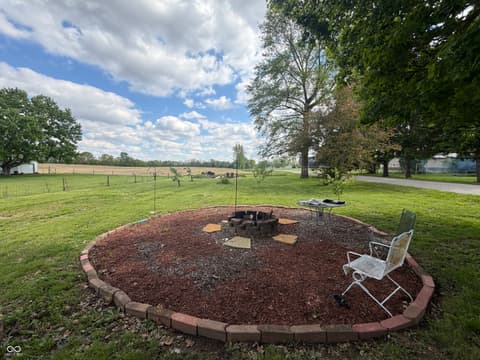 Photo of 8377 E Us Highway 40, Greenfield, IN