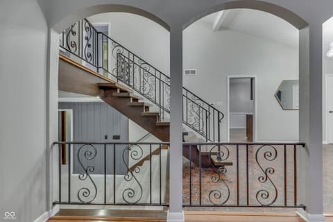 Photo of 69 E Maple Drive, Franklin, IN