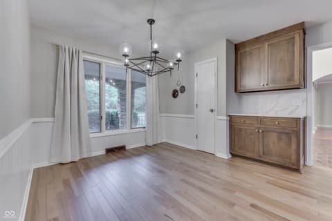 Photo of 69 E Maple Drive, Franklin, IN