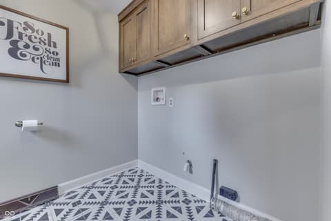 Photo of 69 E Maple Drive, Franklin, IN