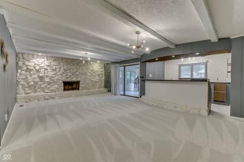 Photo of 69 E Maple Drive, Franklin, IN