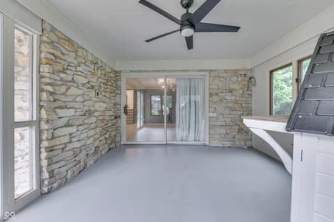 Photo of 69 E Maple Drive, Franklin, IN