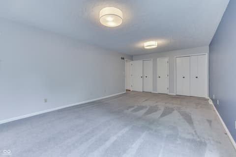 Photo of 69 E Maple Drive, Franklin, IN