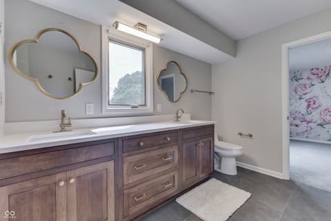 Photo of 69 E Maple Drive, Franklin, IN